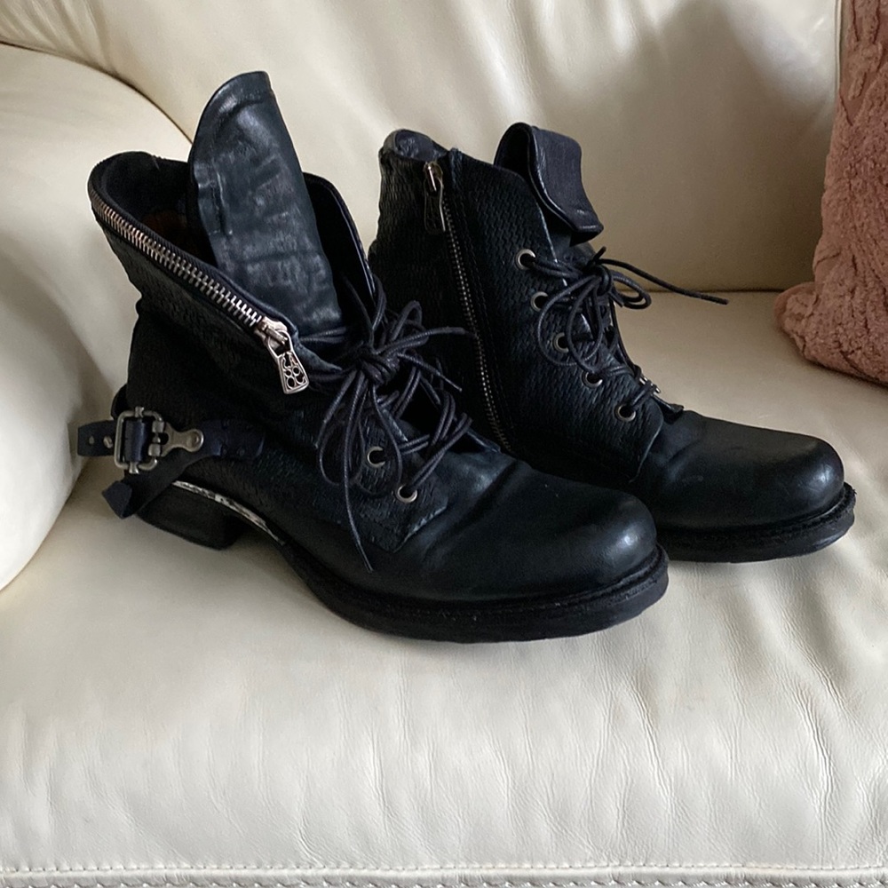 AS98 Boots